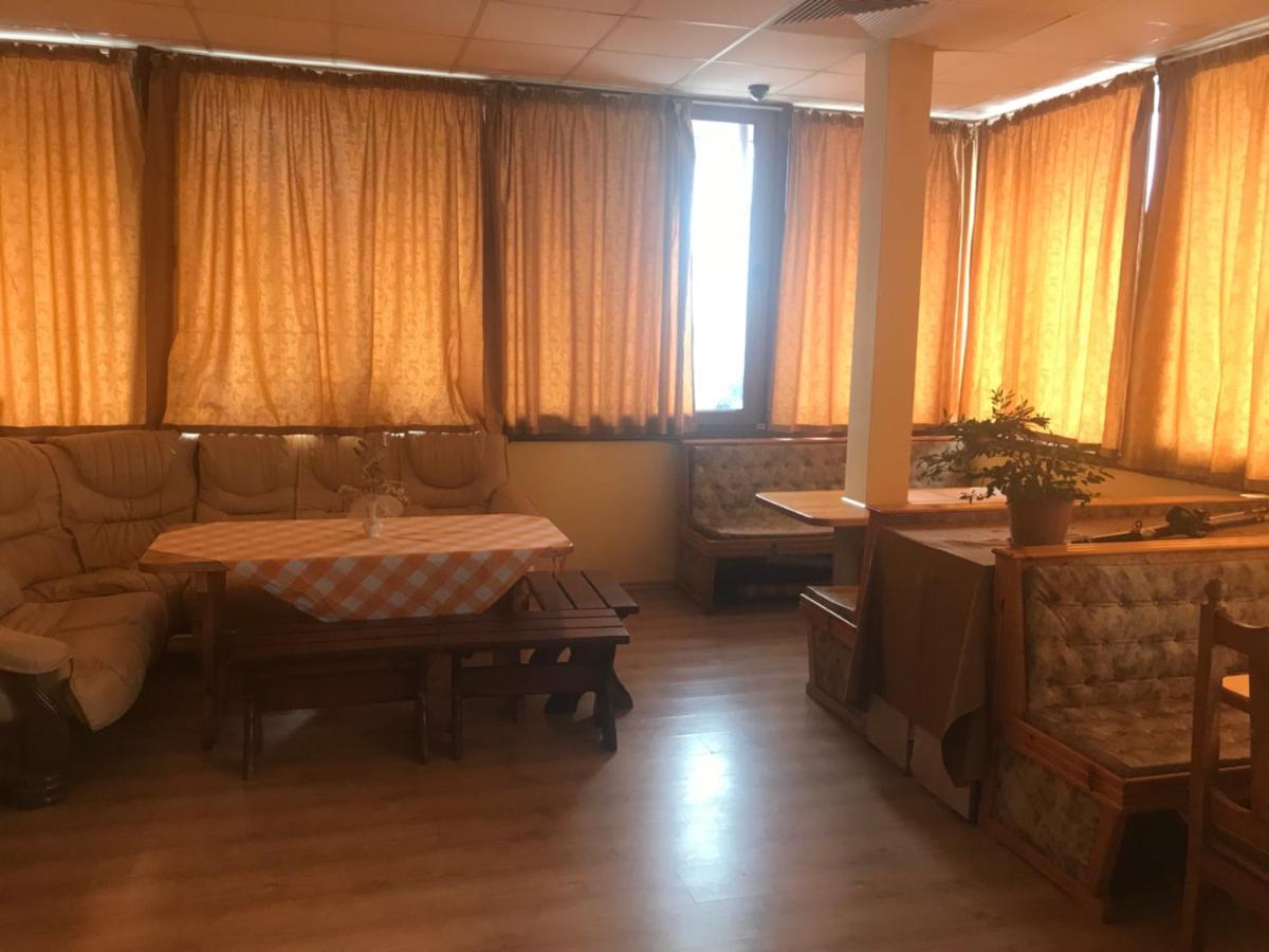 Family Hotel - Relax Ruse Zewnętrze zdjęcie