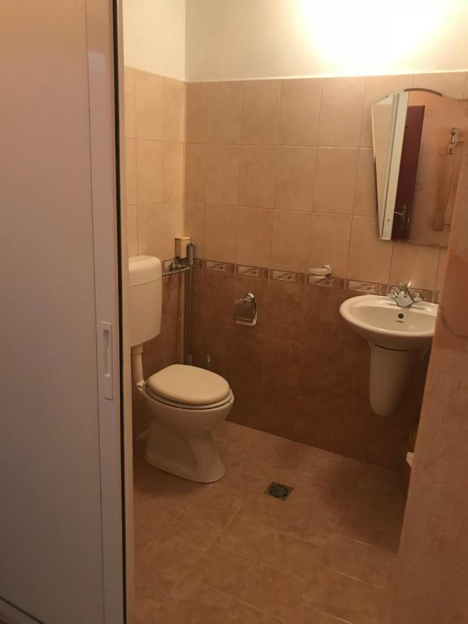 Family Hotel - Relax Ruse Zewnętrze zdjęcie