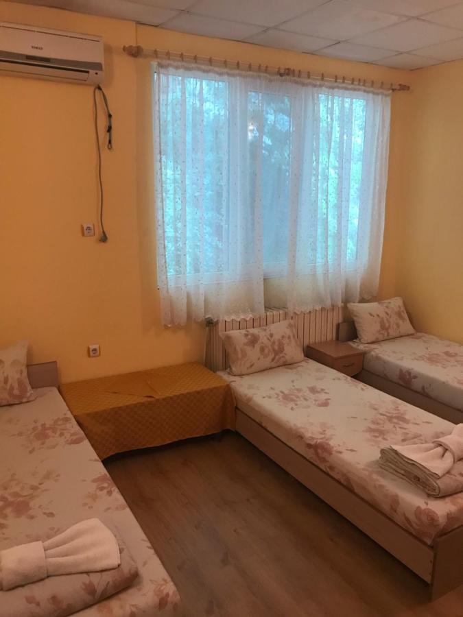 Family Hotel - Relax Ruse Zewnętrze zdjęcie