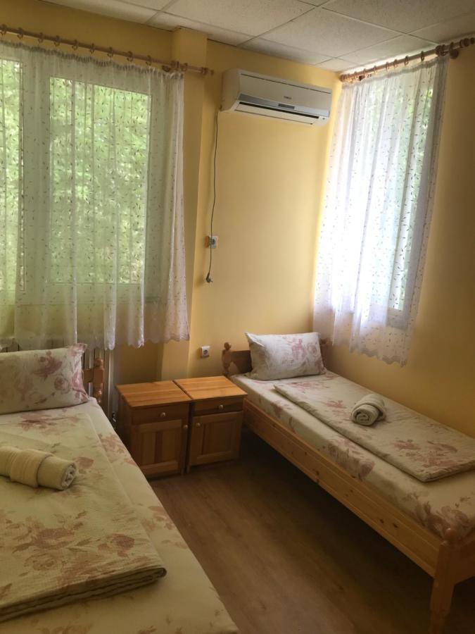 Family Hotel - Relax Ruse Zewnętrze zdjęcie