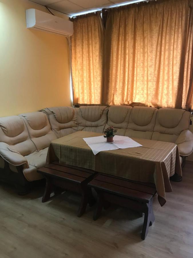 Family Hotel - Relax Ruse Zewnętrze zdjęcie